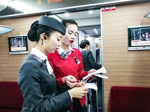 初三學(xué)航空乘務(wù)專業(yè)去哪個(gè)學(xué)校好？